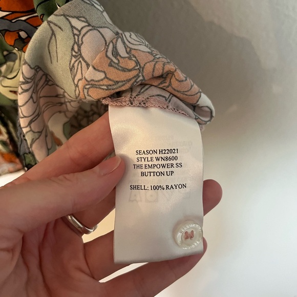 WILDFANG The Empower Short Sleeve Button-Up Shirt
Hydrangea - Picture 9 of 14